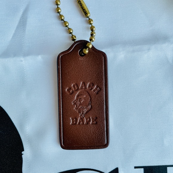 【Bape X Coach】 Academy Crossbody In Signature Canvas With Ape Head - Picture 11 of 14